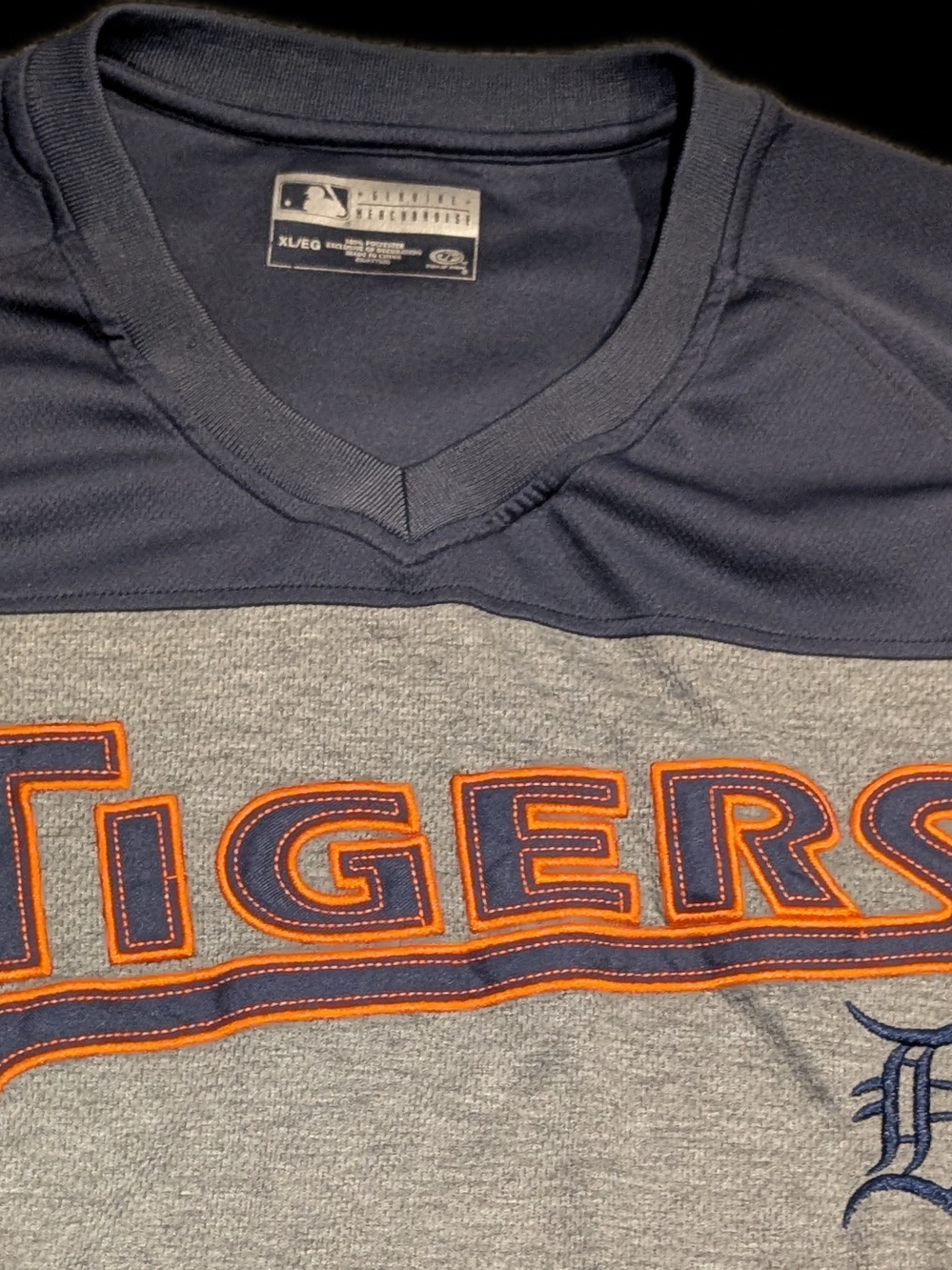 Detroit Tigers Grey and Navy Tee XL - Picture 5 of 7